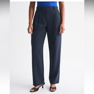 A&F Curve Love Quinn Tailored Straight Pant